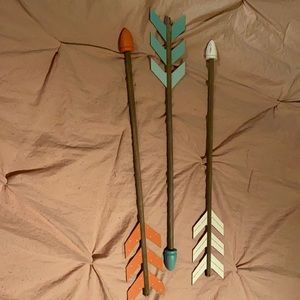 Room decor arrow set